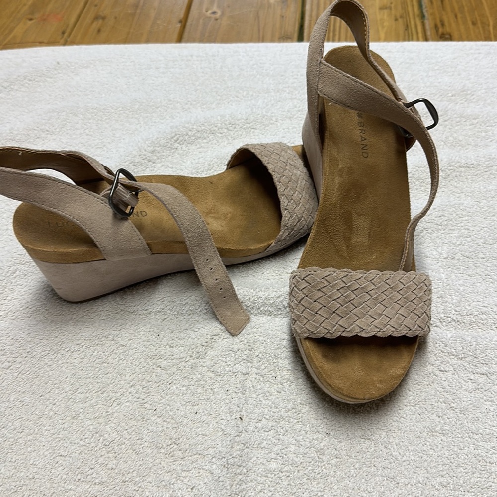 Lucky Brand Size 8 Wedges - Picture 3 of 4